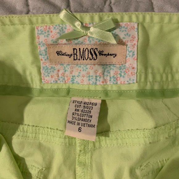 B Moss Cropped and Cuffed Pants - Picture 2 of 3